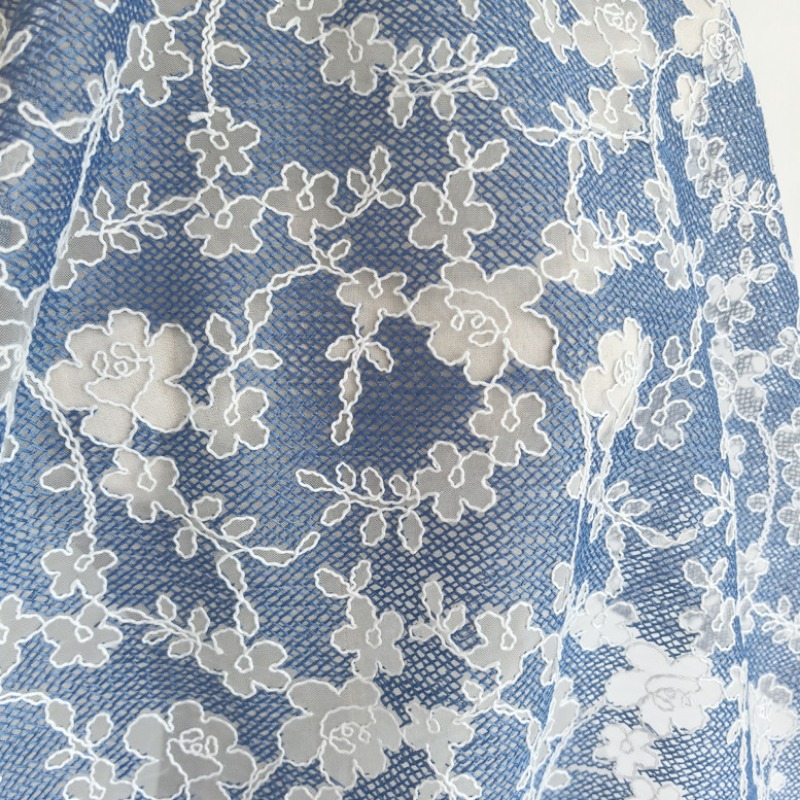 Tela de Tul con Bordado Floral - Embroidery Flower Pattern reseña y precio
