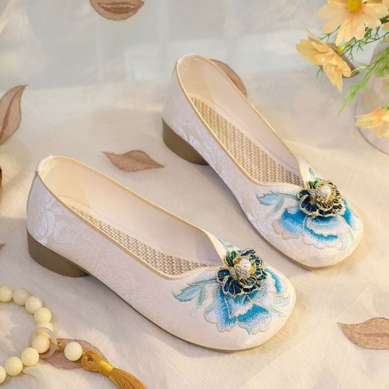 Zapatos de tela bordados de ta - Embroidery Cloth reseña y precio