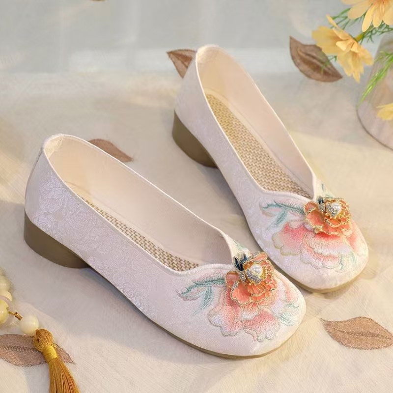 Zapatos de tela bordados de ta - Embroidery Cloth reseña y precio